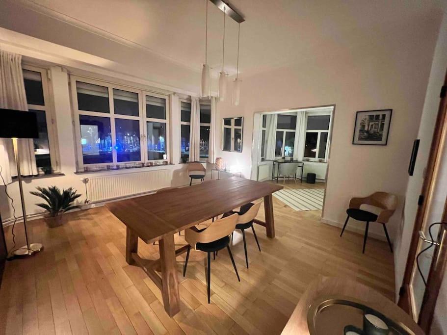 Bellevue - Grand Appartement Pour 5 Sur Les Quais De La Meuse Liège Zewnętrze zdjęcie