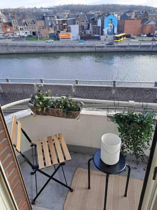 Bellevue - Grand Appartement Pour 5 Sur Les Quais De La Meuse Liège Zewnętrze zdjęcie