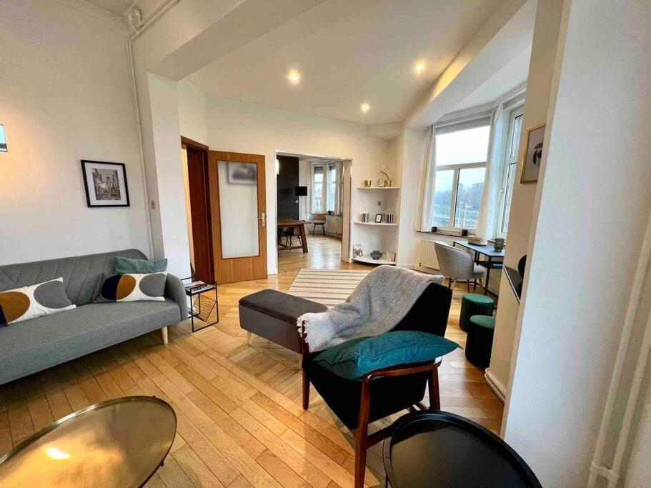 Bellevue - Grand Appartement Pour 5 Sur Les Quais De La Meuse Liège Zewnętrze zdjęcie