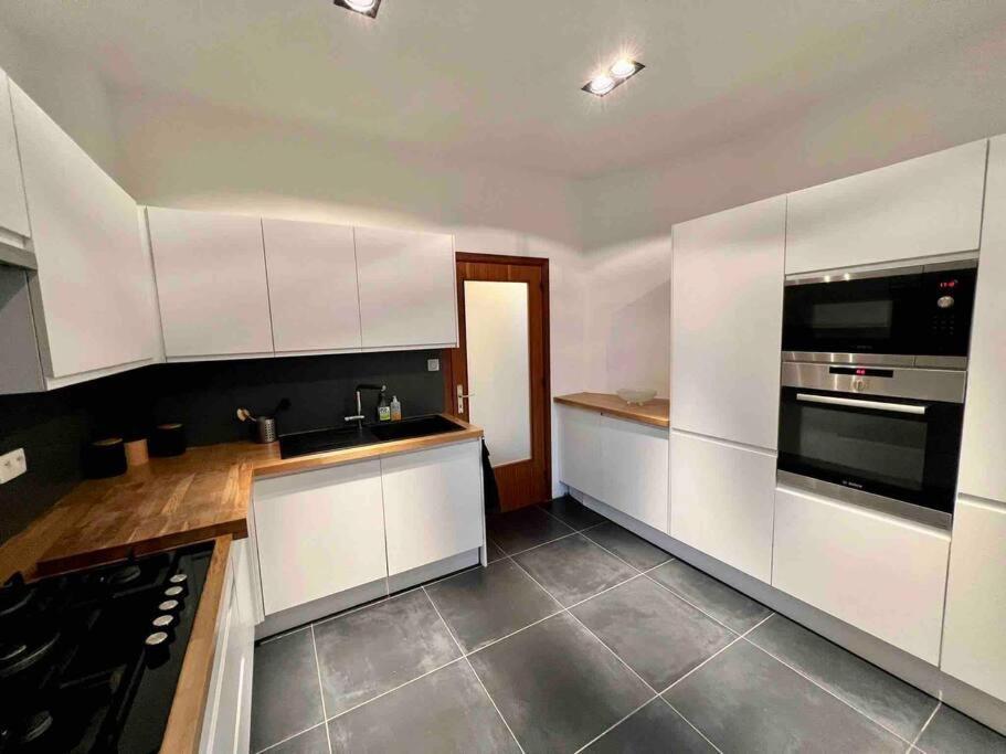Bellevue - Grand Appartement Pour 5 Sur Les Quais De La Meuse Liège Zewnętrze zdjęcie